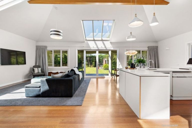 Photo of property in 63 Hector Street, Seatoun, Wellington, 6022