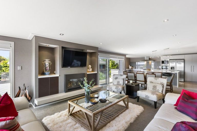 Photo of property in 96 Fisher Parade, Sunnyhills, Auckland, 2010