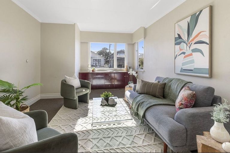 Photo of property in 216 Coutts Street, Rongotai, Wellington, 6022