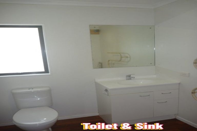 Photo of property in 3 Barrys Road, Glendene, Auckland, 0602