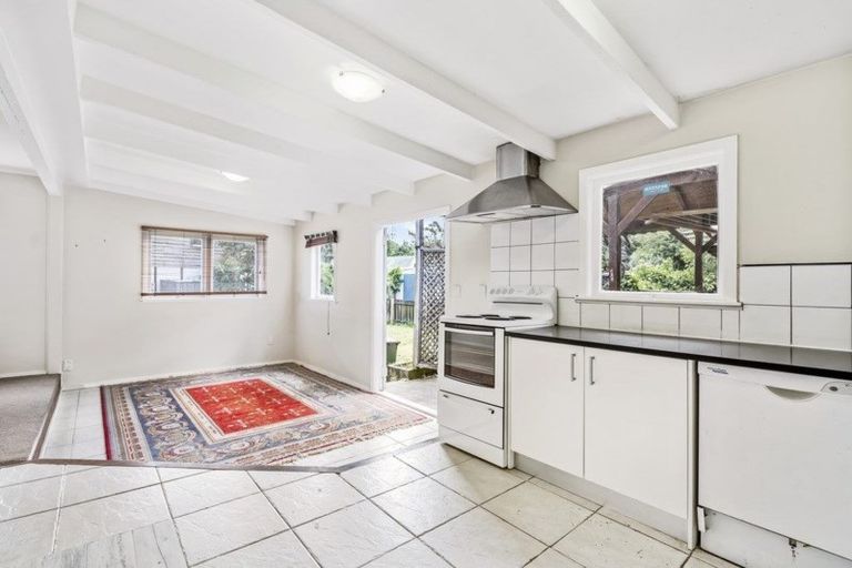Photo of property in 11 Leonard Road, Mount Wellington, Auckland, 1060