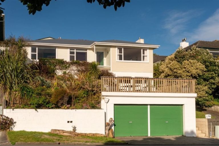 Photo of property in 22 Seatoun Heights Road, Seatoun, Wellington, 6022