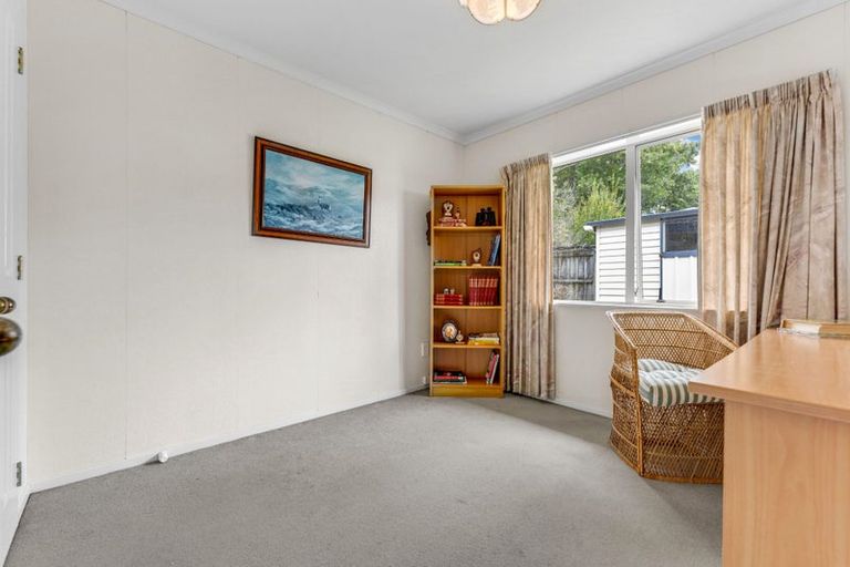 Photo of property in 8 Vanderbilt Parade, Albany, Auckland, 0632