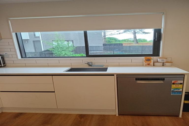 Photo of property in 18 Whai Hua Lane, Mangere Bridge, Auckland, 2022