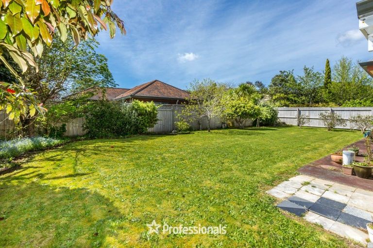 Photo of property in 22 Carlow Grove, Birchville, Upper Hutt, 5018