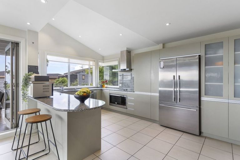 Photo of property in 1/164 Aberdeen Road, Campbells Bay, Auckland, 0620