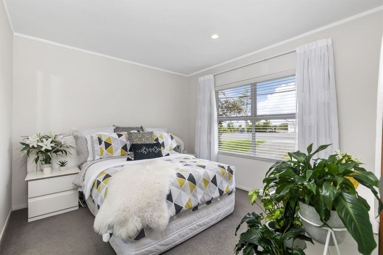 Photo of property in 2/40 Coronation Road, Hillcrest, Auckland, 0627