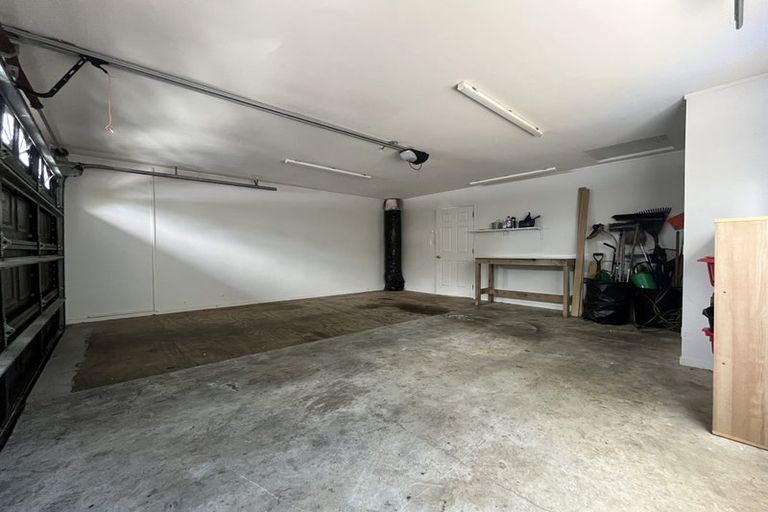 Photo of property in 34 Molyneux Close, Whitby, Porirua, 5024