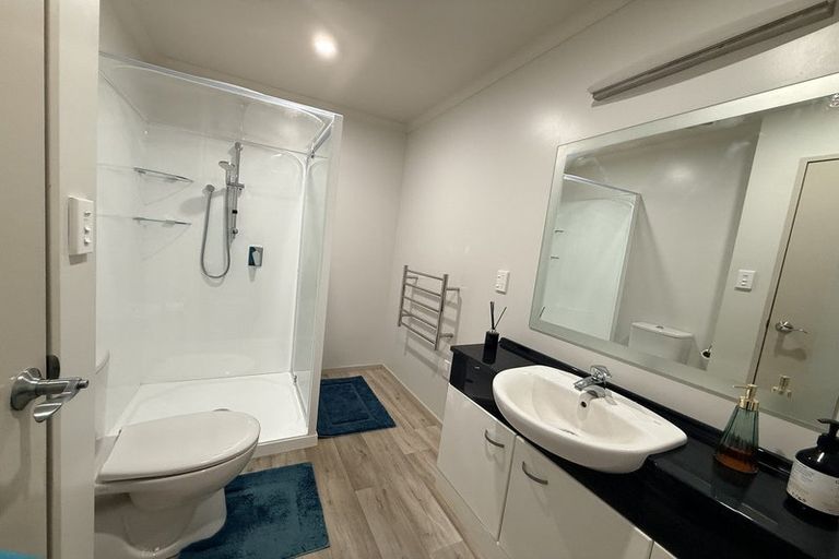 Photo of property in 26 Geneva Terrace, Kelvin Grove, Palmerston North, 4414