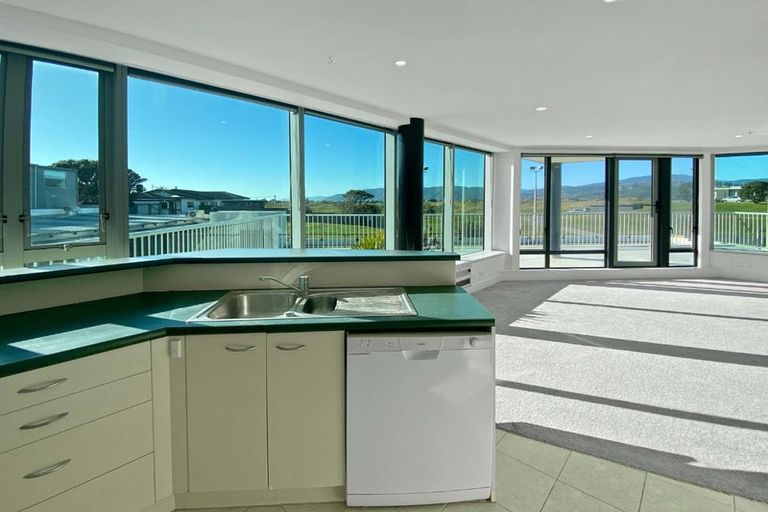 Photo of property in The Links, 20/378-382 Kapiti Road, Paraparaumu Beach, Paraparaumu, 5032