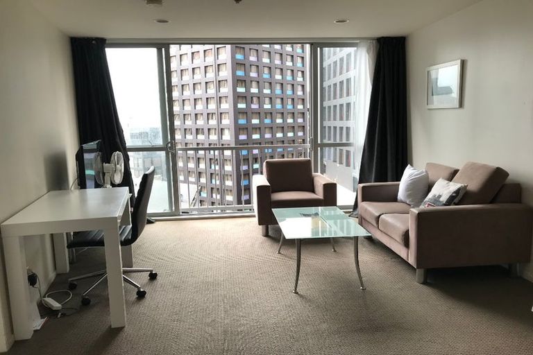 Photo of property in Terrace Heights Apartments, 2/163p The Terrace, Wellington Central, Wellington, 6011