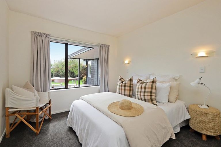 Photo of property in 2 Alley Place, Taradale, Napier, 4112