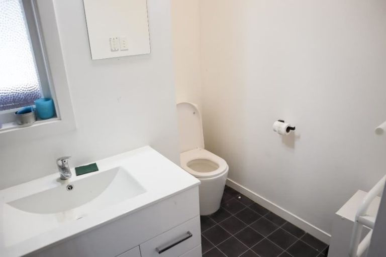 Photo of property in 12 Manor Place, Bryndwr, Christchurch, 8053