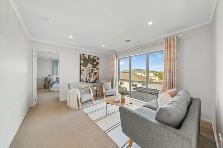 Photo of property in 71 Grenada Drive, Grenada Village, Wellington, 6037