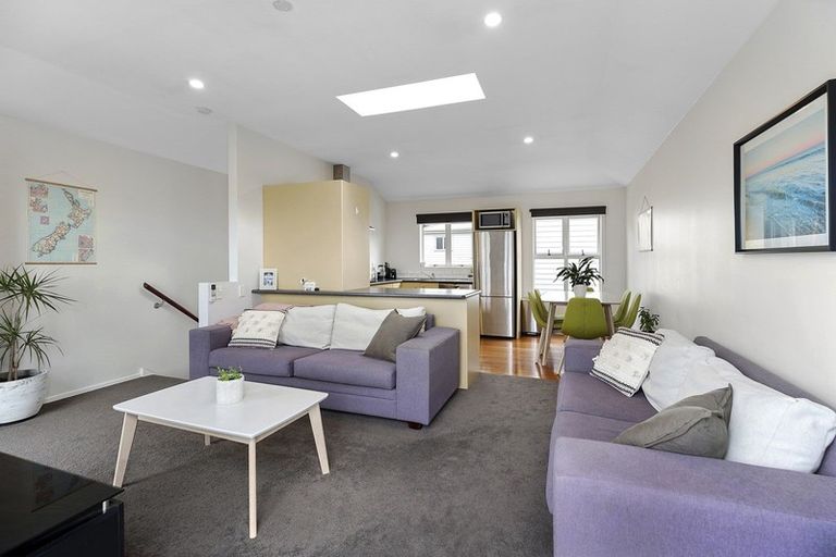 Photo of property in 7/25 Mana Street, Vogeltown, Wellington, 6021