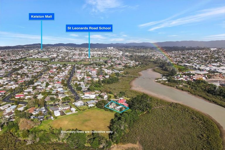 Photo of property in 60 Cobham Crescent, Kelston, Auckland, 0602