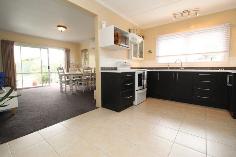 Photo of property in 475a Saint Aubyn Street, Moturoa, New Plymouth, 4310