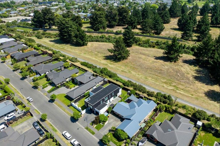 Photo of property in 12 Reka Street, Parklands, Christchurch, 8083