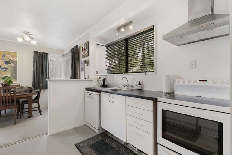 Photo of property in 57 Welcome Bay Road, Welcome Bay, Tauranga, 3112