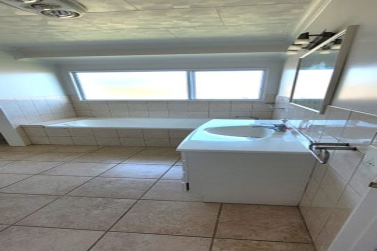 Photo of property in 1 Bandon Grove, Bell Block, New Plymouth, 4312