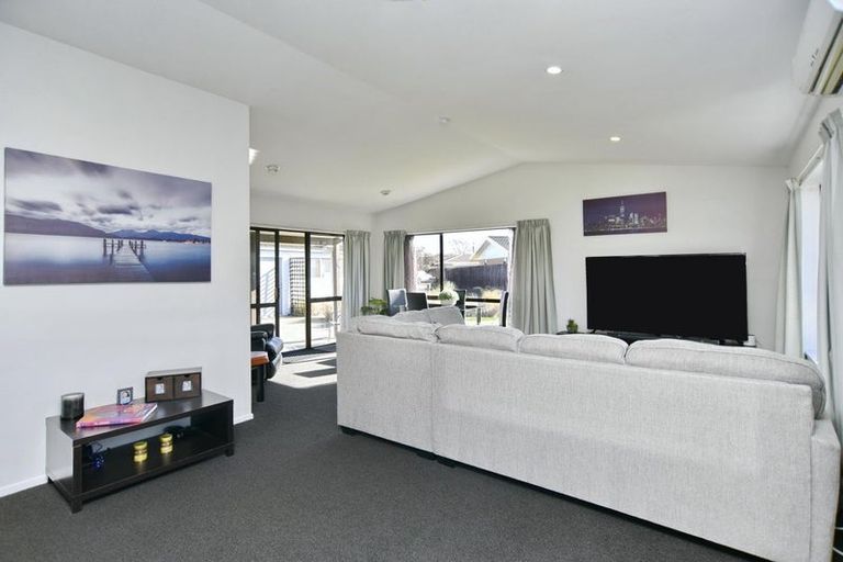 Photo of property in 6 Heriott Close, Burwood, Christchurch, 8083