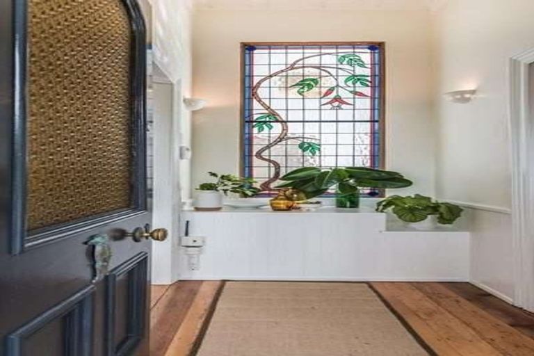 Photo of property in 11 Mostyn Street, Kingsland, Auckland, 1021