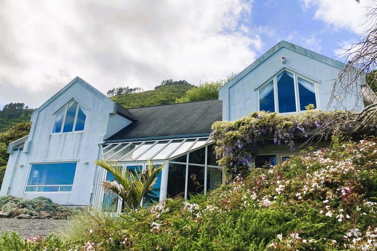 Photo of property in 225 Huia Street, Waikanae, 5391