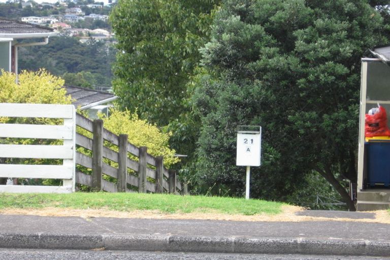 Photo of property in 2/21 Seaview Road, Glenfield, Auckland, 0629