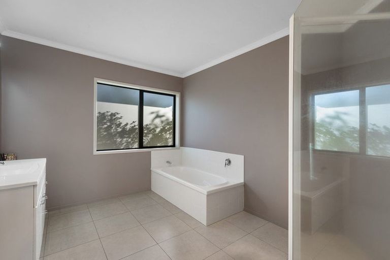 Photo of property in 329b Thompsons Track, Aongatete, 3178