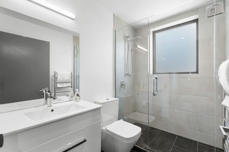 Photo of property in 6 Selwyn Road, Lyttelton, 8082