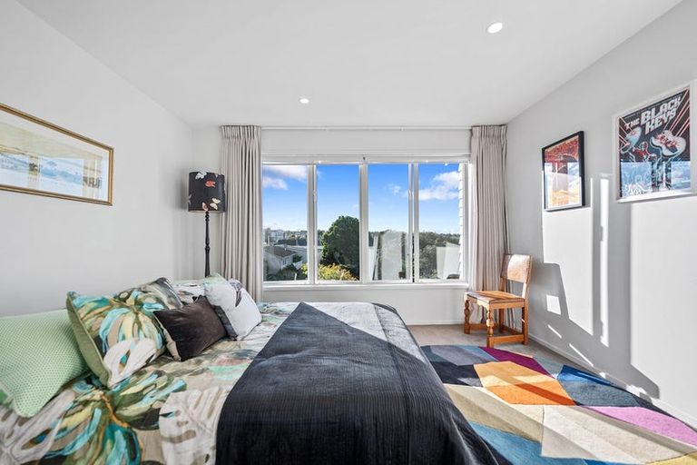 Photo of property in 9/83 Hinemoa Street, Birkenhead, Auckland, 0626