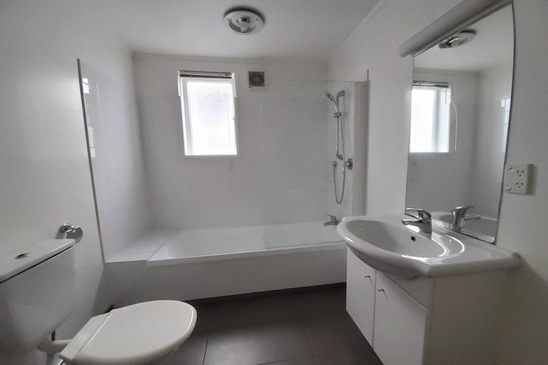 Photo of property in 221d The Terrace, Wellington Central, Wellington, 6011