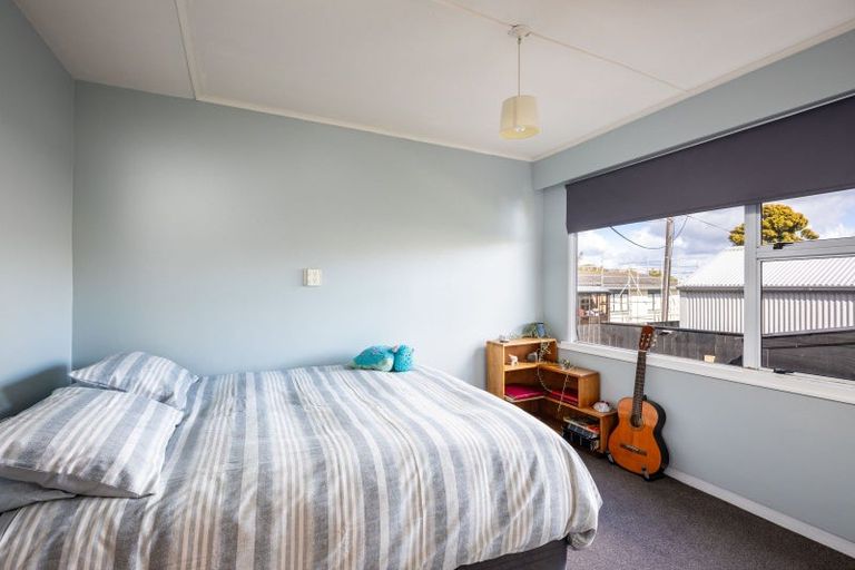 Photo of property in 126 Seaview Road, Westown, New Plymouth, 4310