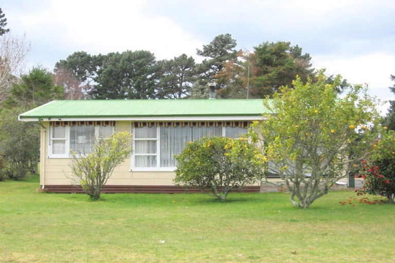 Photo of property in 136 Kiwi Road, Whangamata, 3620