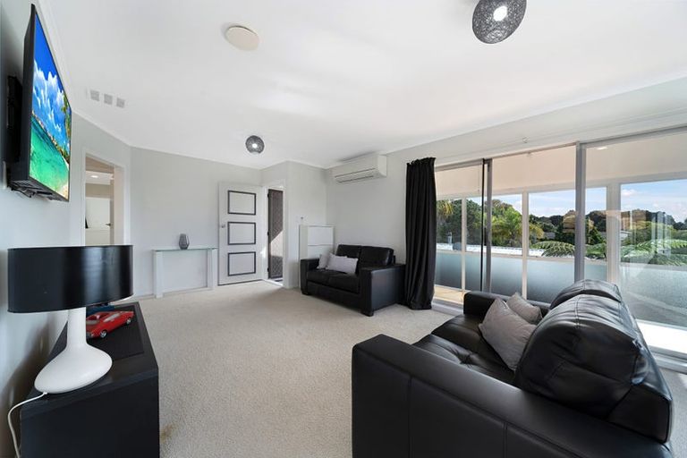 Photo of property in 7 Kotinga Avenue, Glen Eden, Auckland, 0602