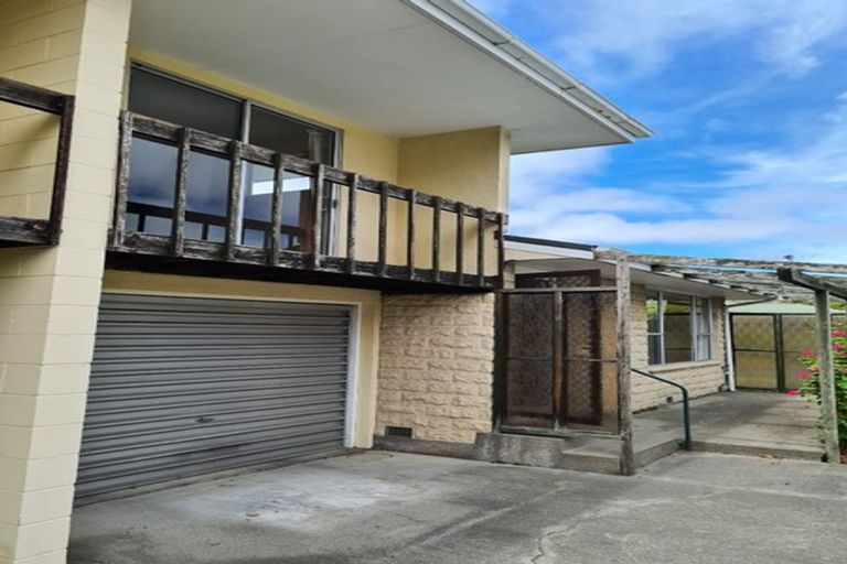 Photo of property in 2/3 Esher Place, Saint Martins, Christchurch, 8022