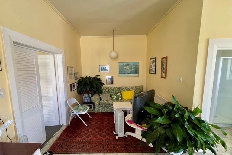 Photo of property in 7 Queens Parade, Devonport, Auckland, 0624