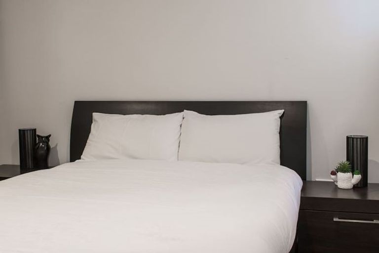 Photo of property in 2/61 Forrest Hill Road, Milford, Auckland, 0620