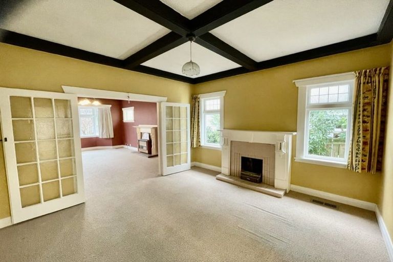 Photo of property in 4 Newcombe Crescent, Karori, Wellington, 6012