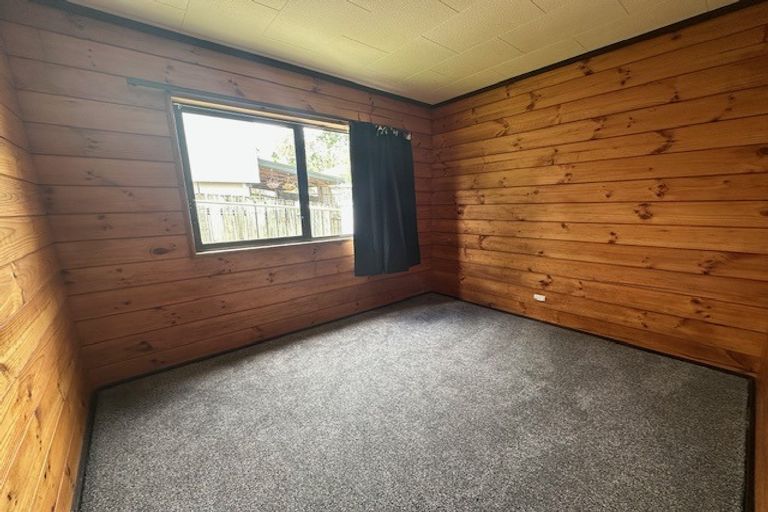 Photo of property in 1/34 Gatman Street, Birkdale, Auckland, 0626