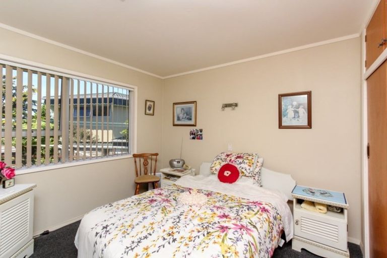 Photo of property in 2/4 Scott Street, Moturoa, New Plymouth, 4310