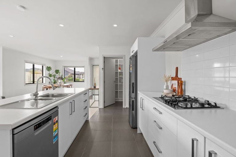 Photo of property in 19 Teatree Close, Huntington, Hamilton, 3210