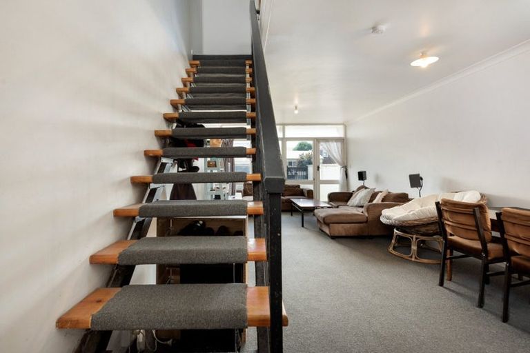 Photo of property in 1/66 Golf Road, Mount Maunganui, 3116