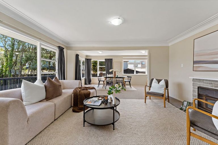 Photo of property in 24 Mackenzie Street, Te Atatu South, Auckland, 0610