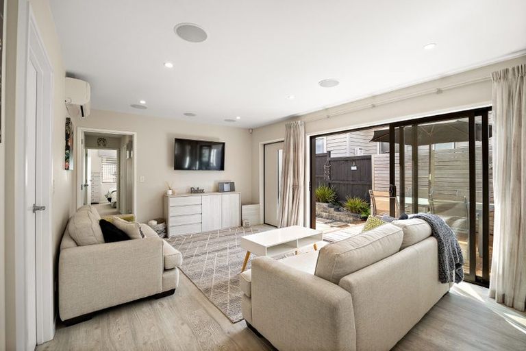 Photo of property in 60 Matua Road, Huapai, Kumeu, 0810