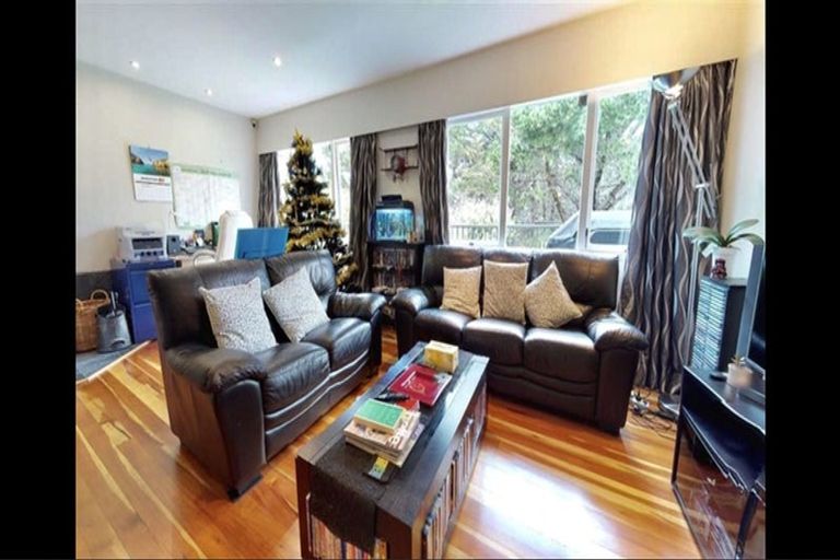 Photo of property in 17a Caesars Place, Churton Park, Wellington, 6037