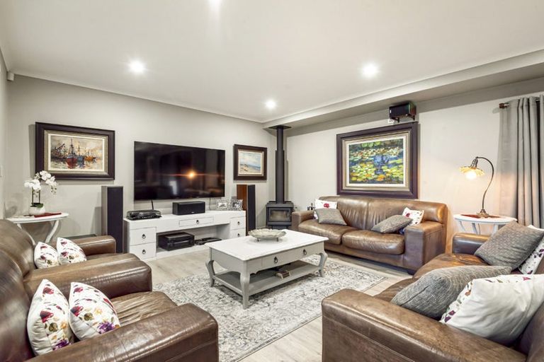 Photo of property in 14 Awatiro Drive, Kaukapakapa, 0871