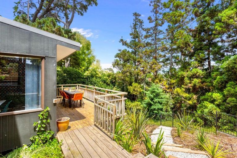 Photo of property in 367 Triangle Road, Henderson, Auckland, 0610