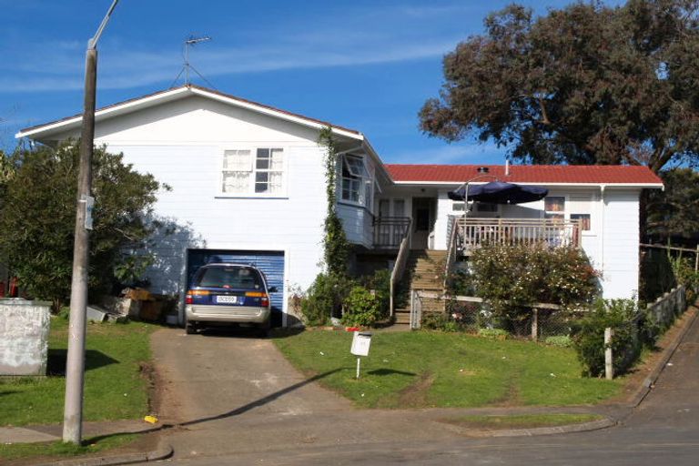 Photo of property in 74 Kivell Close, Mangere East, Auckland, 2024