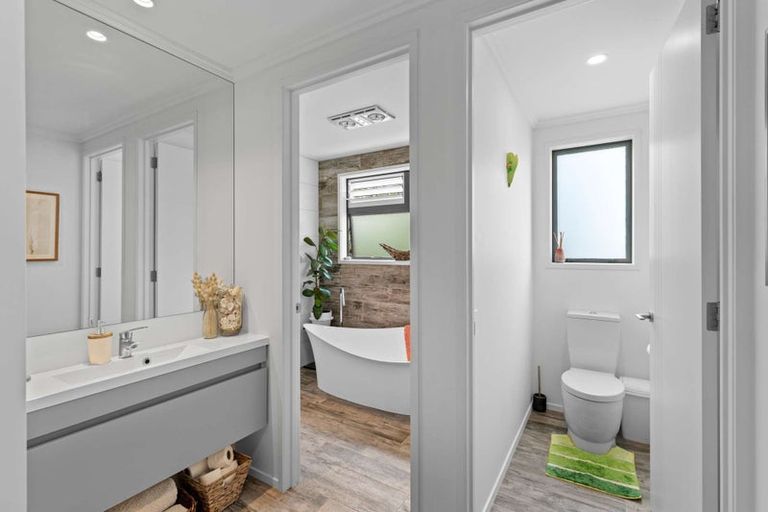 Photo of property in 20 Mcneish Place, Pokeno, 2402